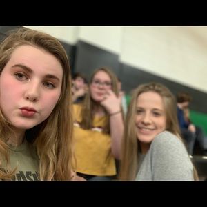 Meet your Posher, Whitney